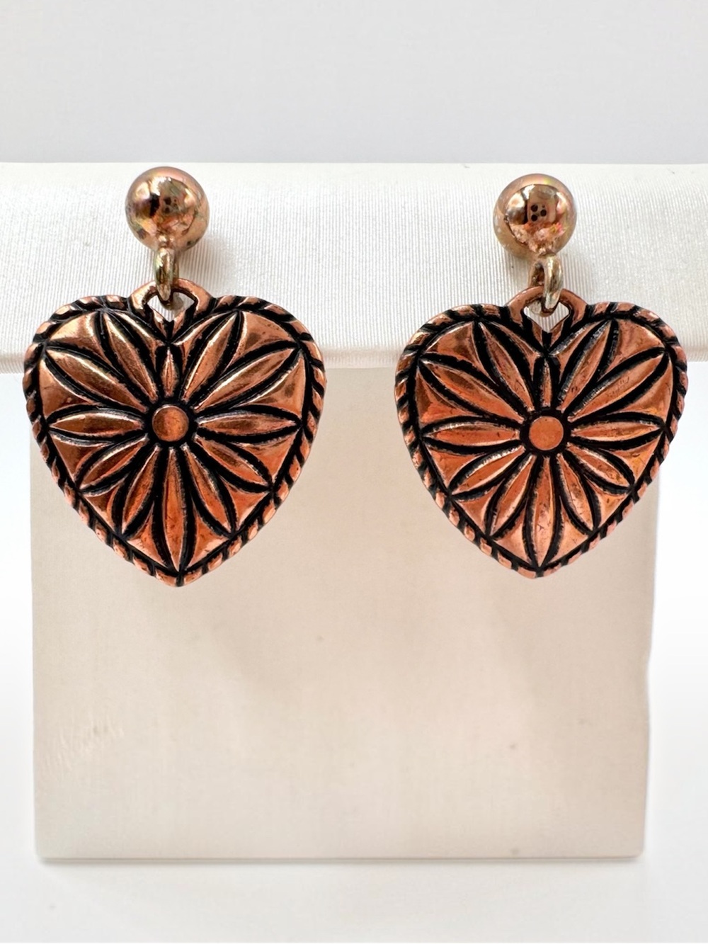 Wheeler Copper Heart Earrings Floral Sunburst Dainty Sweet Signed